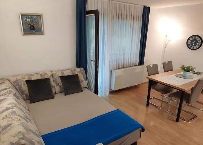 Apartmaji Vesna Apartamento *